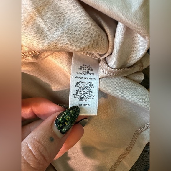 Like New, Women’s Express Lace Strappy Cami. Size small - Picture 6 of 10